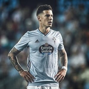 Santi Mina