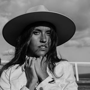 Maria R Alcala