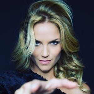 Ellen Hollman