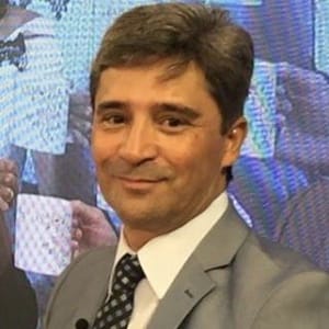 Dr. Fernando Macedo