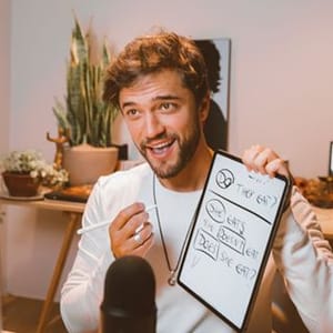 Inglês Com Rhavi Carneiro