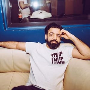 Rooz Lee