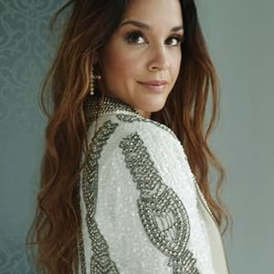 Janet Jones Veloso