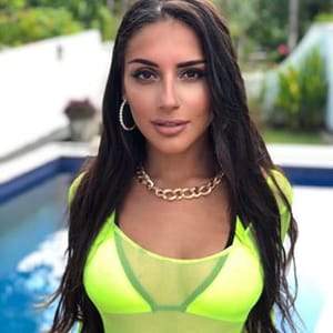Zoya Niki