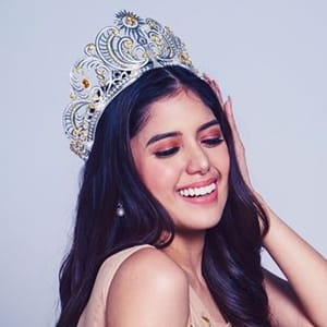 Isabella De Leon