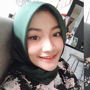 Annisa N. Rosyida
