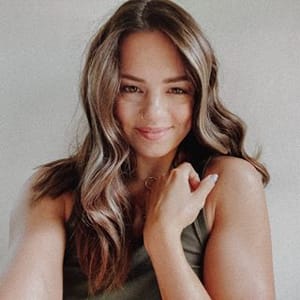 Hayley Stell