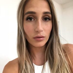 Amanda batula