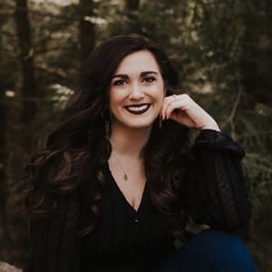 Shelby Mahurin