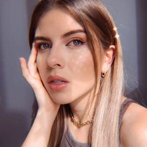 Camila  Dust