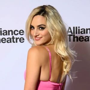 Nella Cole