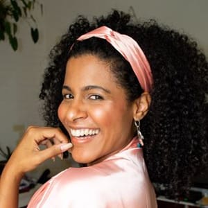 Thais Pires