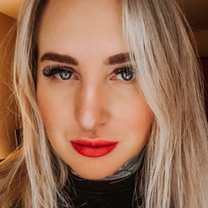 Angelina Mengel