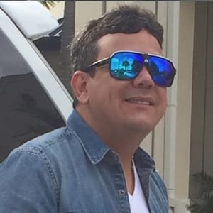 Carlos Bloom