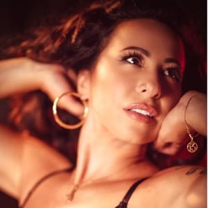 Angie Pontani