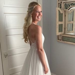 Alison Dowling