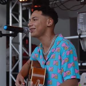Marcos Navais