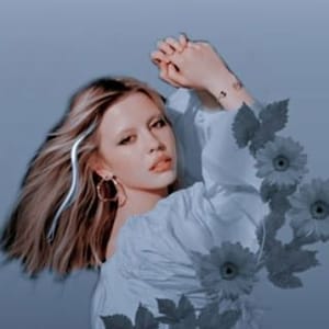 Mia Goth