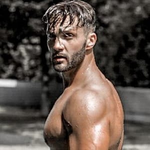 Chris coras
