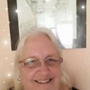 Lesley Waters