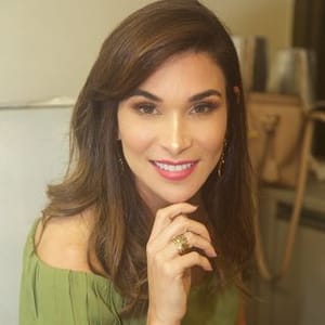 Dermatologista Mecleine Dantas