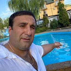 Timur Taniya