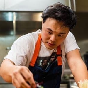 Deuki Hong
