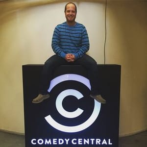 Bobby Comedia