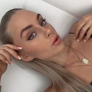 Lynn Laura Peters