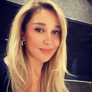 Uzman Estetisyen