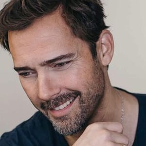 Andrew Bowen
