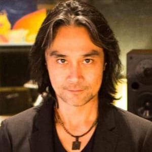 Russell Elevado