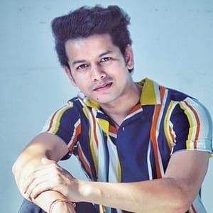 Ricki Deb
