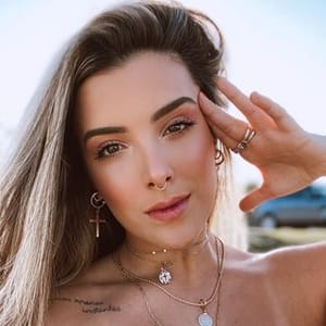 Isadora Bravo