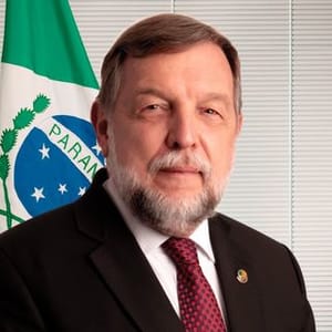 Flavio Arns