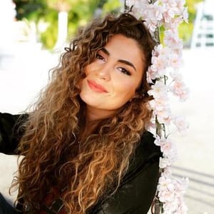 Jessi Leon