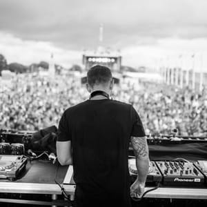 Dj Jonezy