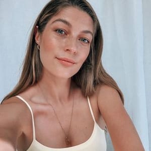 Naomi Holt