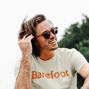 Bare Foottim