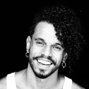 Saullo G P Castro