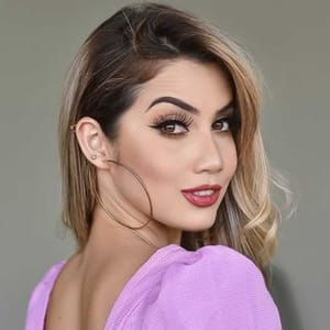 Thayrine Mello