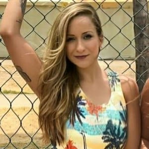 Amora Menezes