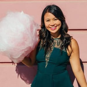 Christina  Happytowander