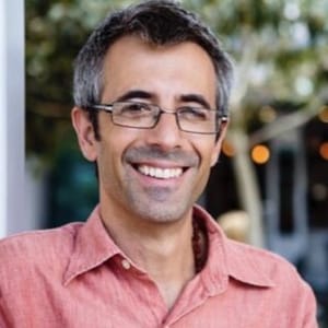 Dr Oscar Serrallach