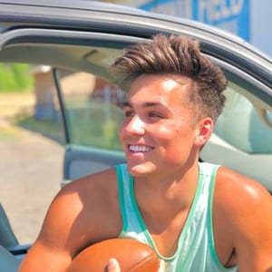 Devon Shay