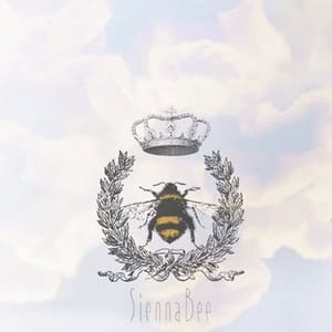 Sienna Bee