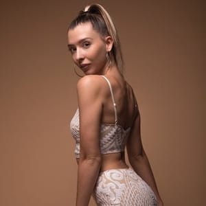 Julie Ruzafa