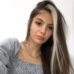 Julia Cury