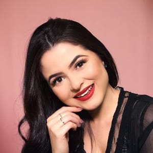 Nathalia Vaz