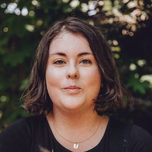 Laura | She/her